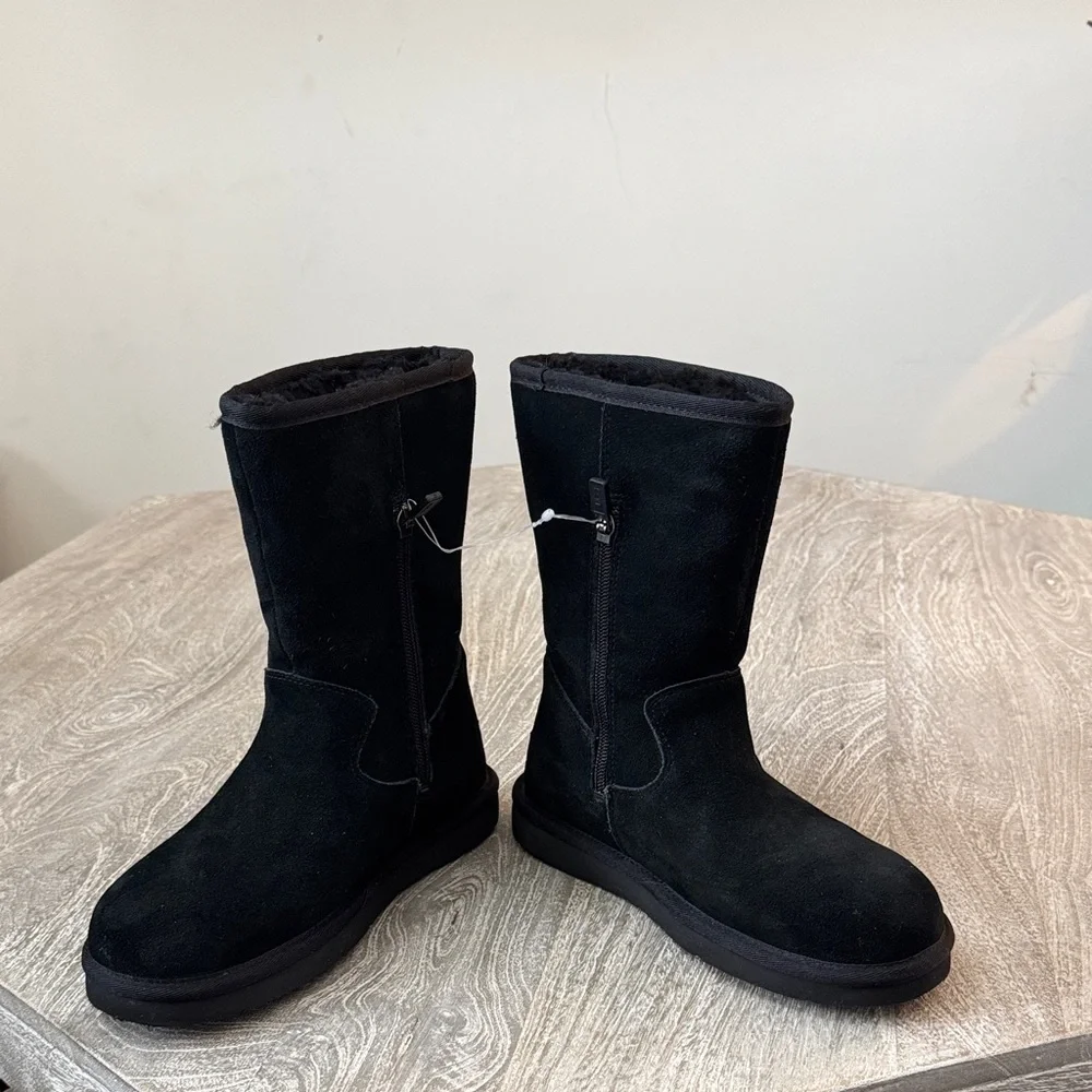 Like New UGG Black Winter Boots with Side Zip